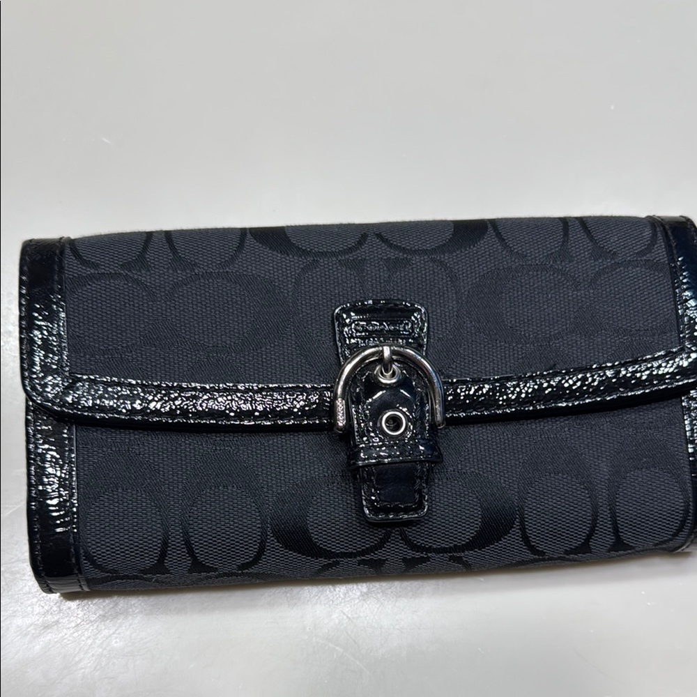 Elegant Black Women's Clutch